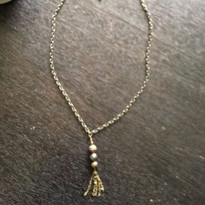 Necklace with stylish fringe